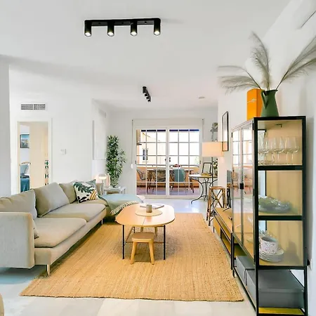 Beachside Duplex Pool Family-friendly Appartement Marbella